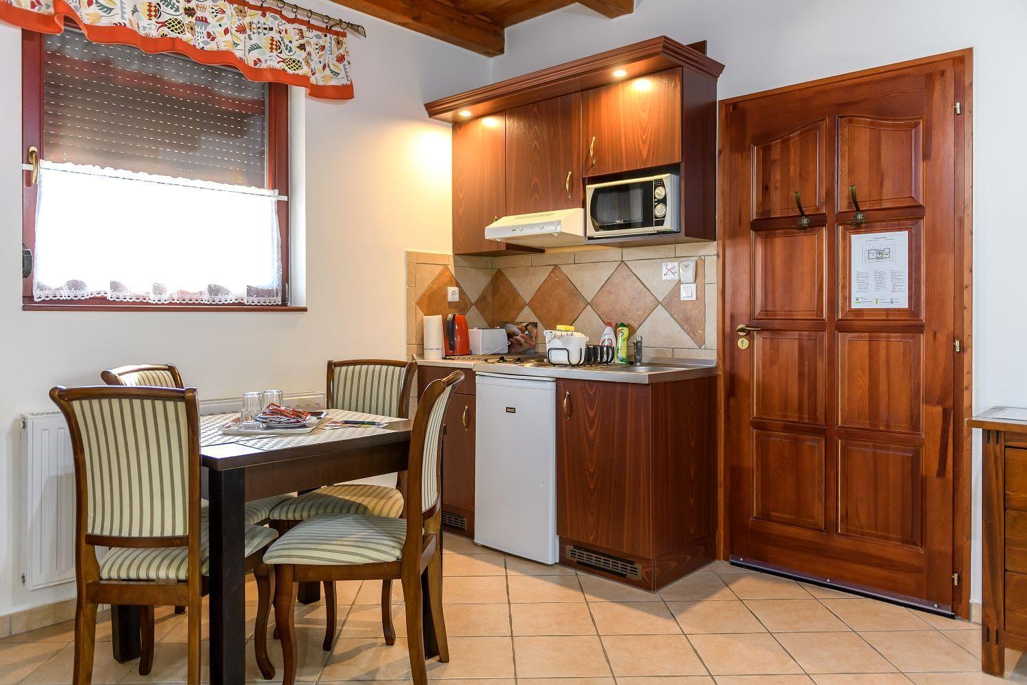 Cherry Apartmanhaz シャールヴァール エクステリア 写真